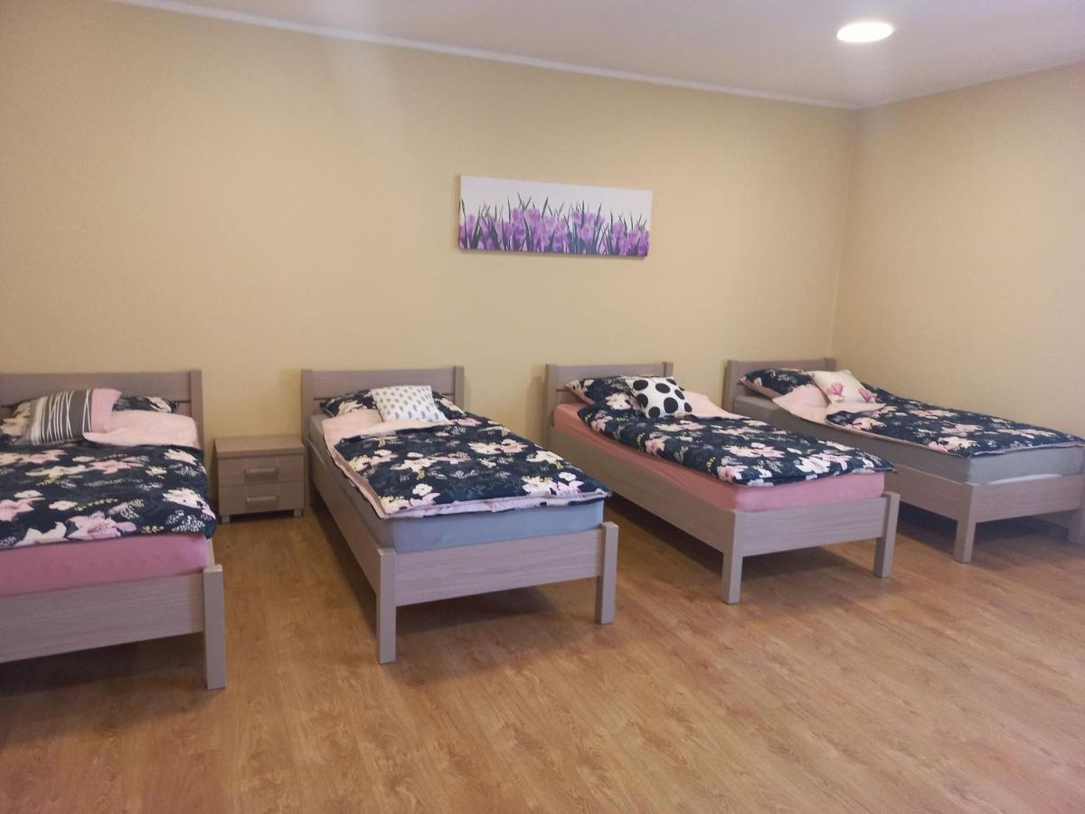 Pod Kogucikiem Aparthotel Krzyzanowice ภายนอก รูปภาพ